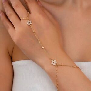 Elegant Gold Flower Hand Chain Bracelet